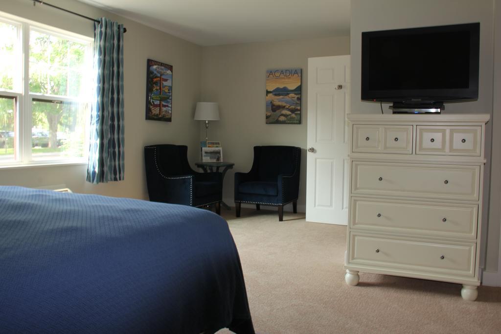 Island Place Motel Bar Harbor Room photo